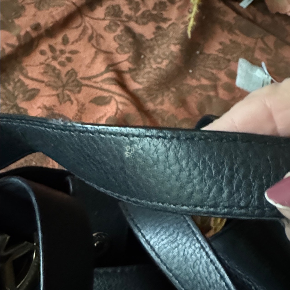 Michael Kors Black Shoulder Bag - Picture 16 of 17